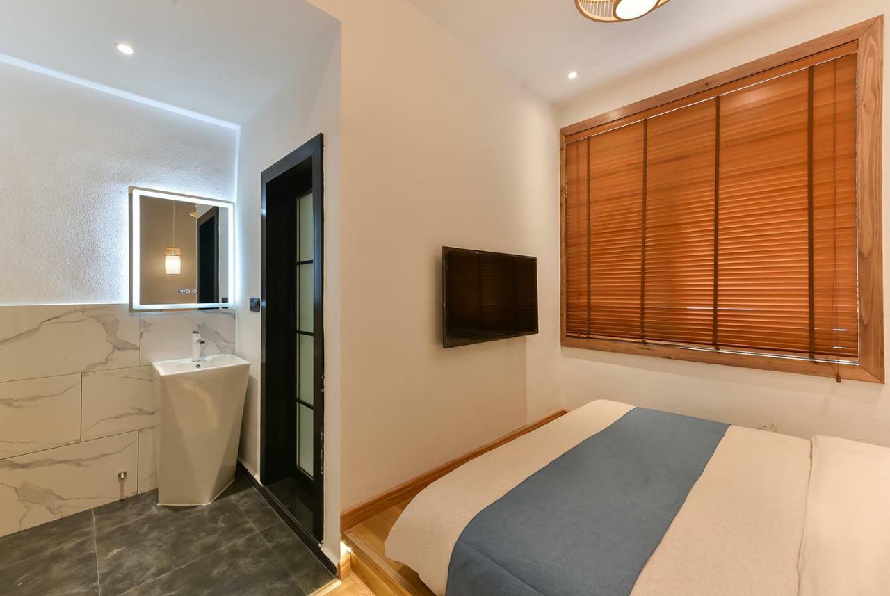 Yifangyan - Tingyuan Qingshe Hostel Фэнхуан Экстерьер фото