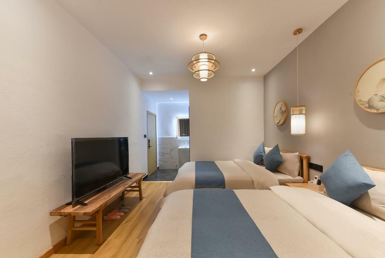 Yifangyan - Tingyuan Qingshe Hostel Фэнхуан Экстерьер фото