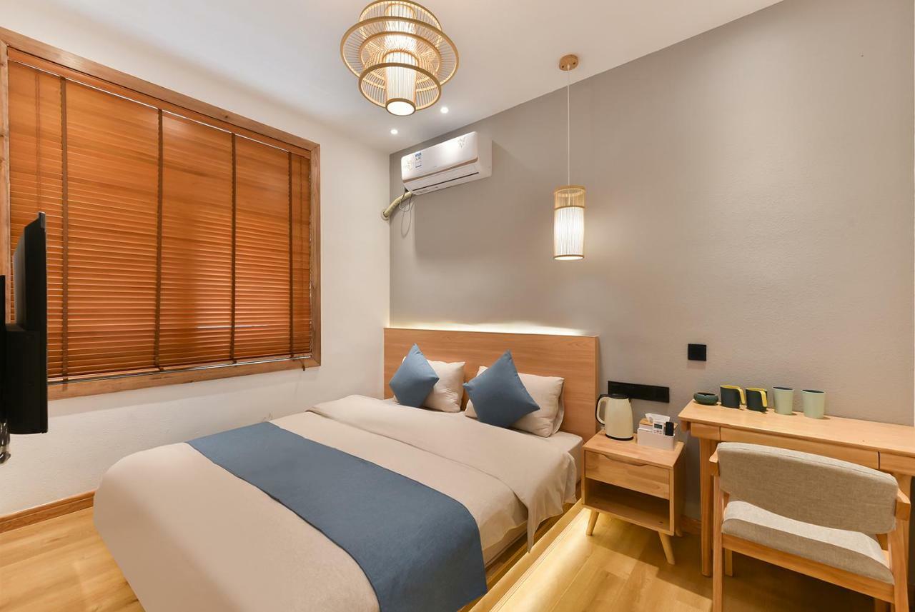 Yifangyan - Tingyuan Qingshe Hostel Фэнхуан Экстерьер фото