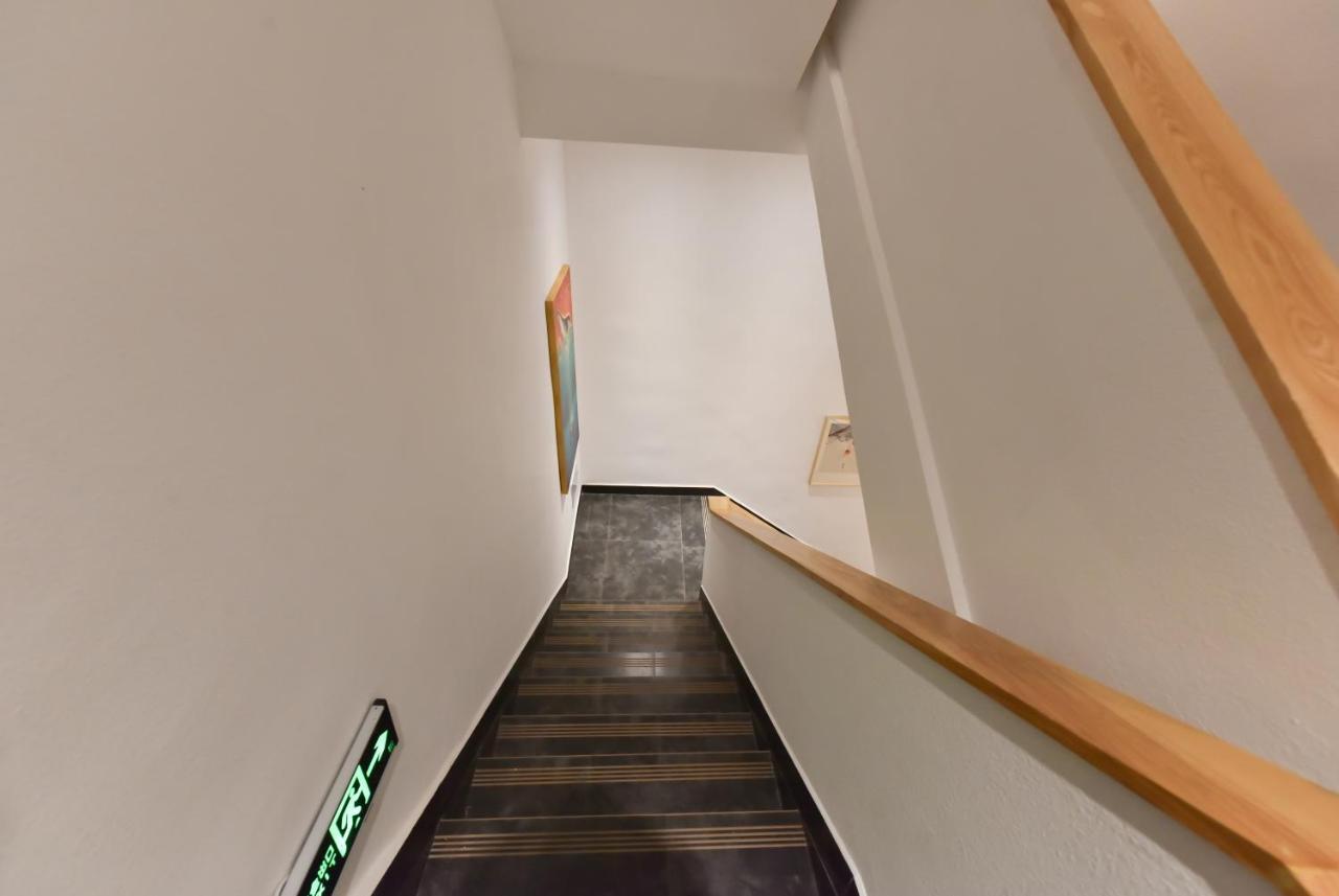 Yifangyan - Tingyuan Qingshe Hostel Фэнхуан Экстерьер фото